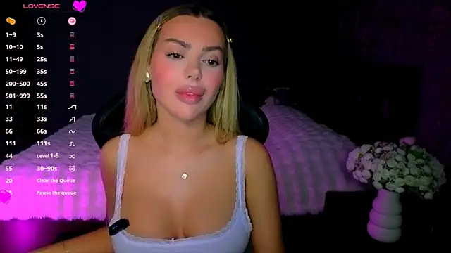 babyleilaa online show from May 25, 2026, 7:53 pm