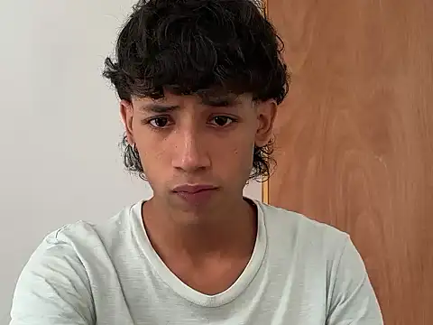 Ostin18hot online show from February 24, 2026, 7:23 pm