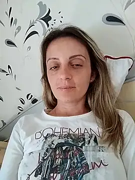 SophyGirl online show from May 10, 2026, 12:10 pm