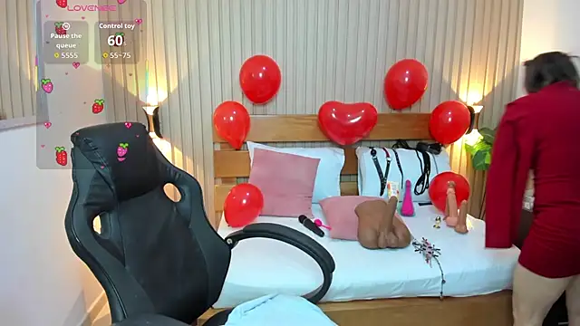 Snapshot of luciana_ballesteros_ chatting on February 14, 2026, 12:24 pm luciana ballesteros online show from February 14, 2026, 12:24 pm