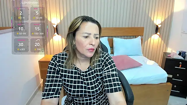 Snapshot of luciana_ballesteros_ chatting on February 19, 2026, 12:34 pm luciana ballesteros online show from February 19, 2026, 12:34 pm
