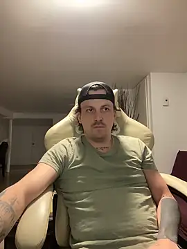 Snapshot of Tremblay_Simard chatting on February 24, 2026, 5:27 am Tremblay Simard online show from February 24, 2026, 5:27 am