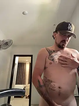 Snapshot of Tremblay_Simard chatting on March 28, 2026, 5:40 am Tremblay Simard online show from March 28, 2026, 5:40 am