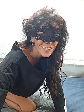 EmySkinny85 online show from November 1, 2025, 9:17 pm