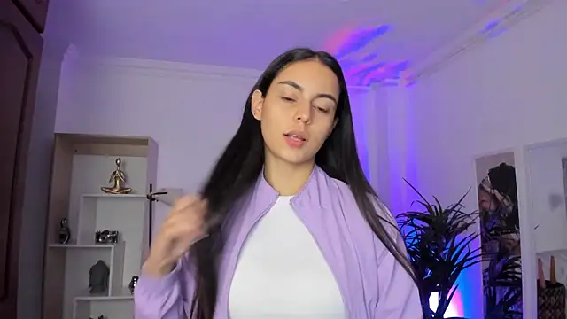 Aleejaa   online show from March 18, 2025, 11:19 am