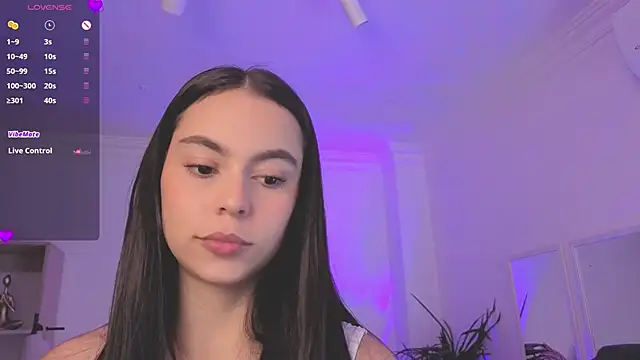 Aleejaa   online show from April 14, 2026, 11:38 am