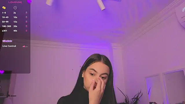 Aleejaa   online show from April 17, 2026, 11:46 am