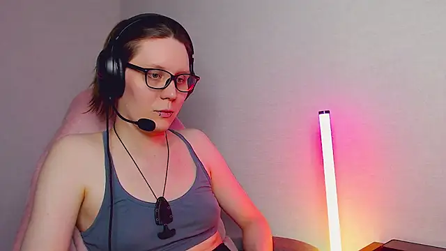 tracy cooper online show from February 25, 2025, 8:41 pm