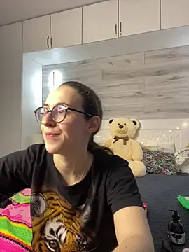 MartiniiSelenna online show from June 8, 2026, 6:03 am