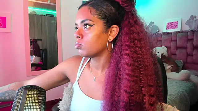 ladyrd1 online show from December 17, 2024, 8:10 pm