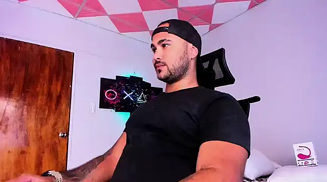 Sebas-hott online show from January 9, 2025, 3:47 am