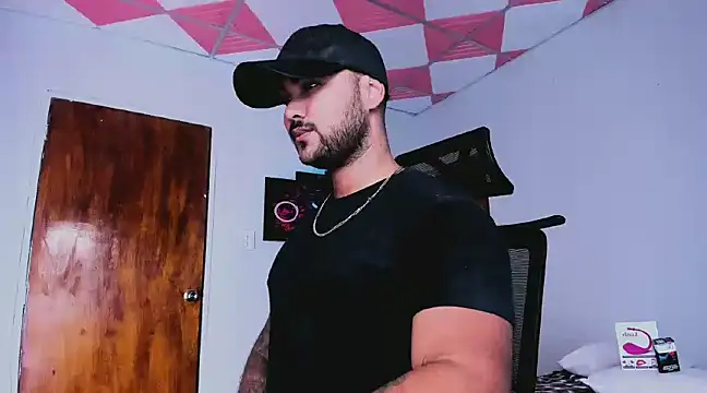 Sebas-hott online show from February 6, 2025, 2:44 am