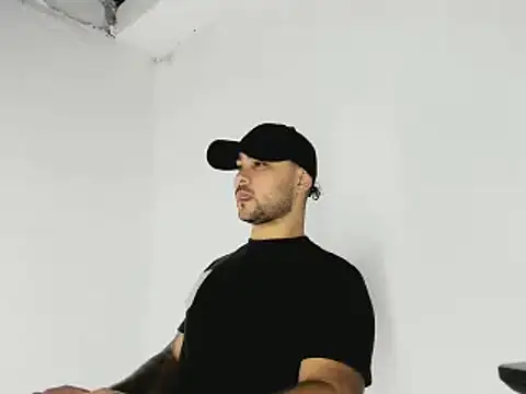 Sebas-hott online show from October 29, 2025, 10:22 pm