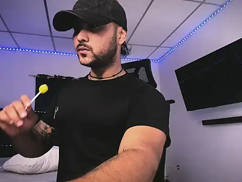 Sebas-hott online show from February 28, 2026, 11:50 pm