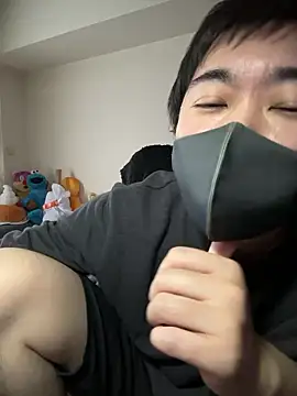 kentyken online show from April 14, 2026, 3:23 am