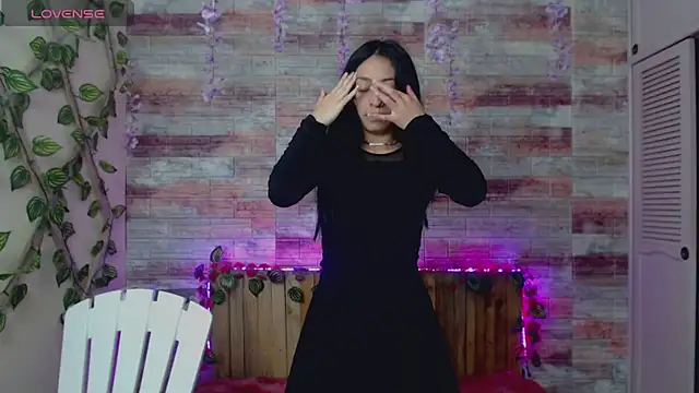 Snapshot of Lucy_joi chatting on December 9, 2024, 11:13 pm Lucy joi online show from December 9, 2024, 11:13 pm
