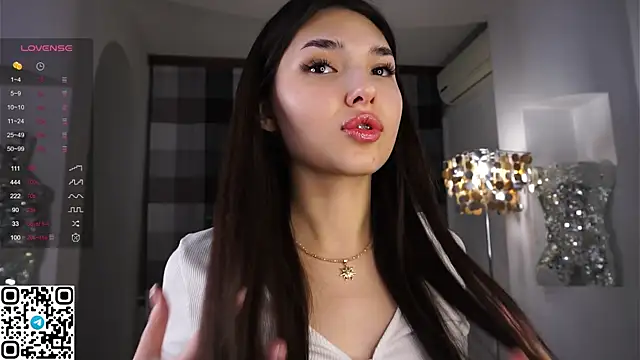 Snapshot of LoraAtcher chatting on December 27, 2024, 5:37 pm LoraAtcher online show from December 27, 2024, 5:37 pm