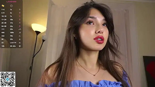 Snapshot of LoraAtcher chatting on September 27, 2025, 6:02 pm LoraAtcher online show from September 27, 2025, 6:02 pm