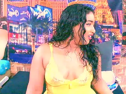 Snapshot of IndianAngel4u chatting on October 22, 2025, 5:41 am IndianAngel4u online show from October 22, 2025, 5:41 am