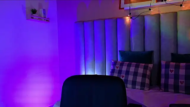 alaia-rogers online show from October 21, 2025, 11:22 am