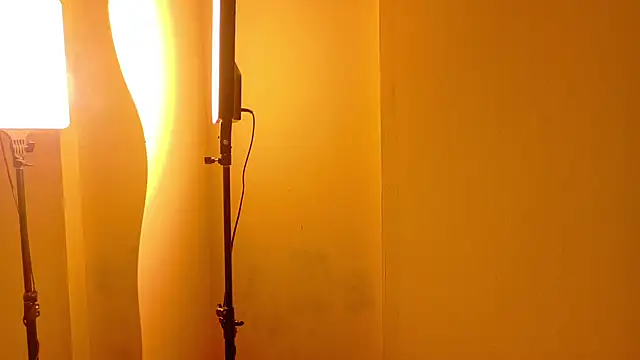 alaia-rogers online show from December 15, 2025, 11:36 am