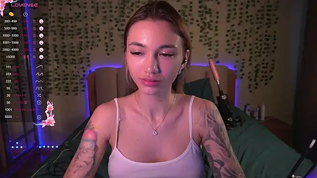 Teo Rose online show from December 13, 2024, 9:13 am