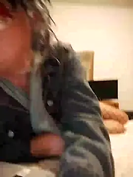 MATTIS11 online show from December 6, 2024, 8:40 pm