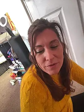 Lwhite1 online show from January 27, 2025, 4:01 pm