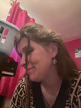 Lwhite1 online show from February 8, 2025, 4:57 pm