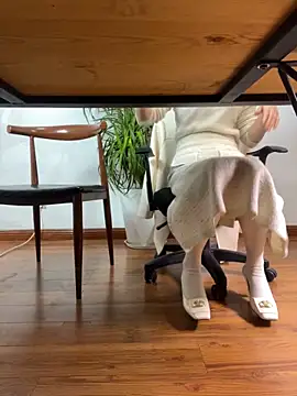 Annabody online show from January 9, 2025, 3:26 am