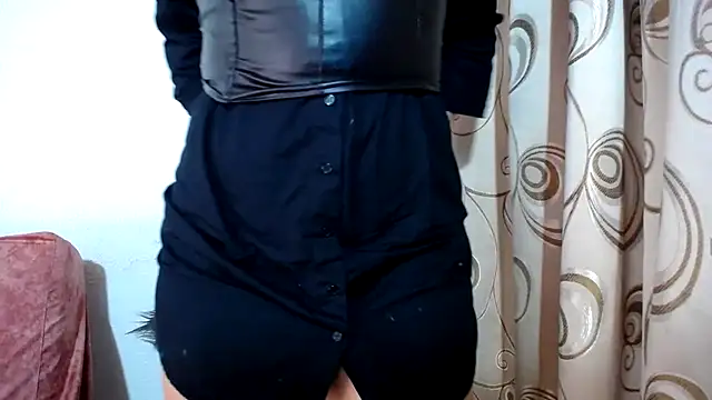 merlinaadams  online show from March 8, 2025, 6:26 pm