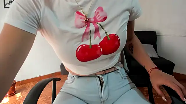 merlinaadams  online show from October 28, 2025, 2:31 pm