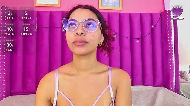 Snapshot of littleebonny chatting on January 17, 2026, 12:54 pm littleebonny online show from January 17, 2026, 12:54 pm