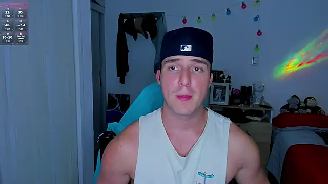 liam oficial02 online show from January 19, 2025, 3:18 am