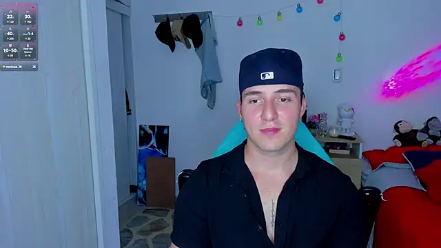 liam oficial02 online show from January 21, 2025, 7:15 am