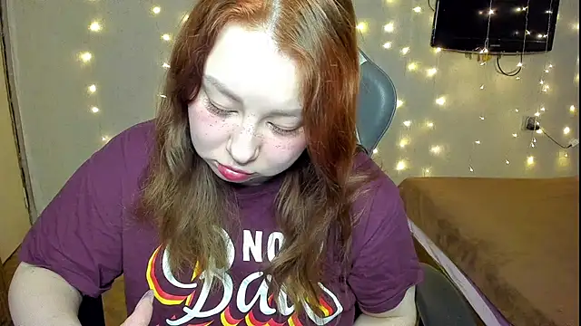 Snapshot of Milafoxxxy chatting on December 3, 2024, 4:03 am Milafoxxxy online show from December 3, 2024, 4:03 am