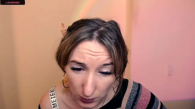 AmandaSell online show from October 31, 2025, 8:37 am