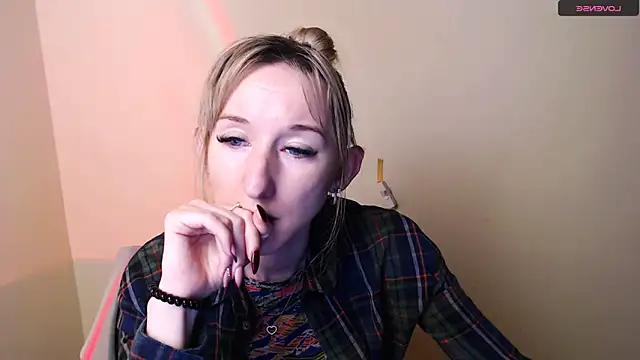 AmandaSell online show from June 8, 2026, 6:47 am