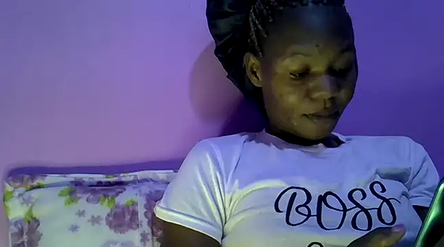 Snapshot of Cute_tamara chatting on December 12, 2024, 11:58 pm Cute tamara online show from December 12, 2024, 11:58 pm