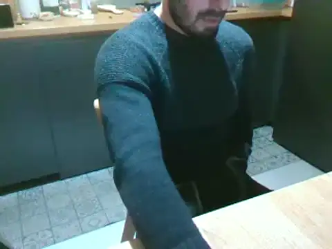 giorgakaci69 online show from December 16, 2024, 12:26 am