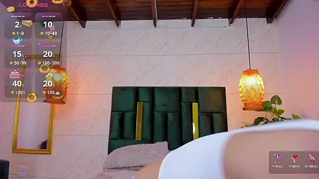 Taiissa  online show from September 9, 2025, 8:30 pm