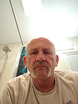 den-rock4u online show from March 4, 2026, 11:33 pm