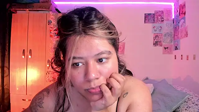 StephaniFox online show from March 8, 2025, 1:39 am