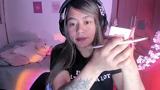 StephaniFox online show from October 3, 2025, 12:07 am