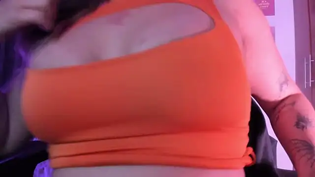 StephaniFox online show from April 6, 2026, 1:47 am