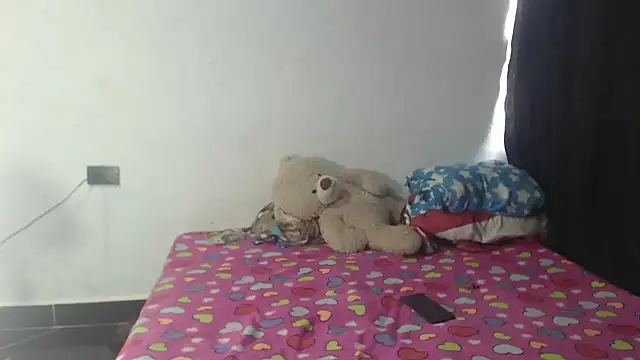 nathasha15 online show from February 12, 2026, 4:57 pm