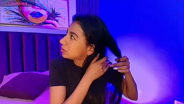 Tamaraakins online show from September 10, 2025, 12:38 pm