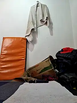 lombarlana-89 online show from February 10, 2025, 6:24 pm