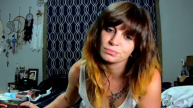 Snapshot of ZeelaXoXo chatting on October 10, 2025, 4:44 am ZeelaXoXo online show from October 10, 2025, 4:44 am