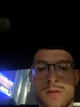 Snapshot of hungkubenski chatting on October 25, 2025, 8:00 am hungkubenski online show from October 25, 2025, 8:00 am